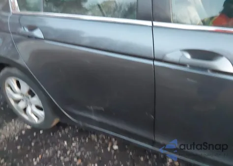 2009 Honda Accord 2.4 Ex-L from USA, damaged, VIN JHMCP26839C012297